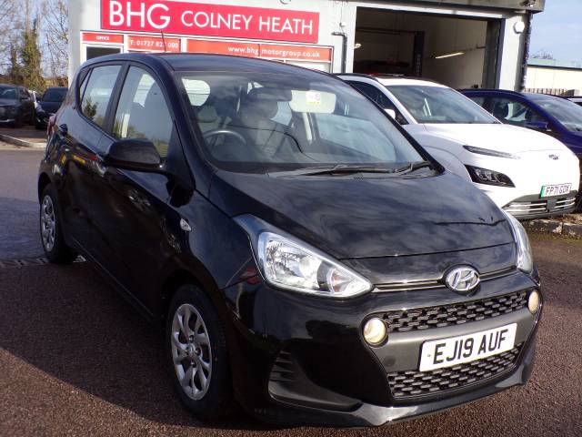 Hyundai i10 1.0 SE 5dr Hatchback Petrol Metallic Black