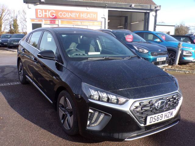 Hyundai Ioniq 1.6 GDi Hybrid 1st Edition 5dr DCT Hatchback Petrol / Electric Hybrid Metallic Black