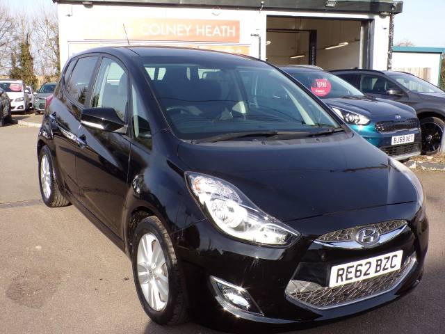 Hyundai ix20 1.6 Style 5dr Auto MPV Petrol Metallic Black